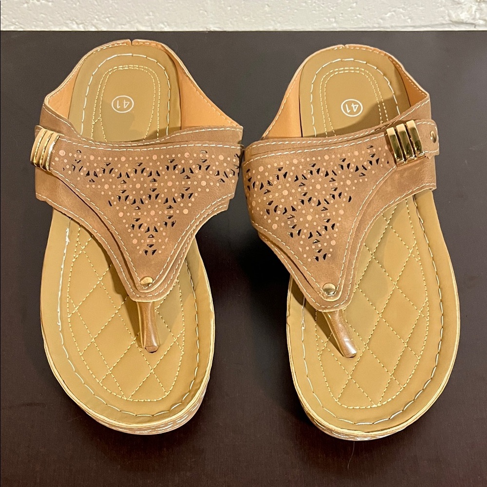 💲Brown Sandals with Cutout Design- NEW